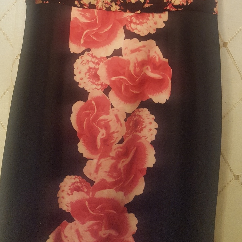 Dress - Picture 4 of 6